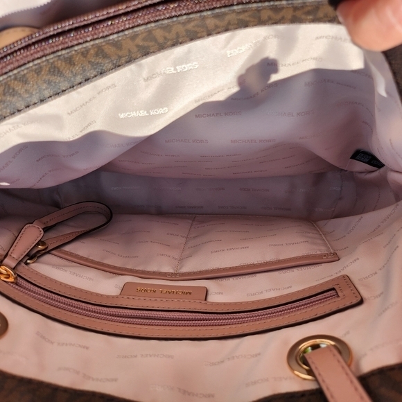 Michael Kors handbag and wristlet wallet set - Picture 9 of 13